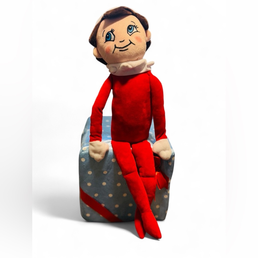 Elf On The Shelf Christmas Porch Greeter Plush 21" sitting on gift Walmart 2020